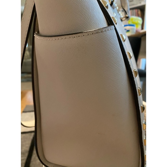 ❌ SOLD ❌ Michael Kors Studded Leather Satchel - Picture 9 of 13